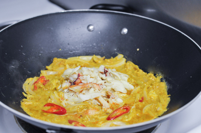Crab Curry Stir Fry | Bu Pad Pong Karee | ปูผัดผงกะหรี่