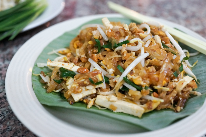 Restaurant Highlight: Pad Thai Ha Roat | ผัดไทย 5 รส | Chiang Mai
