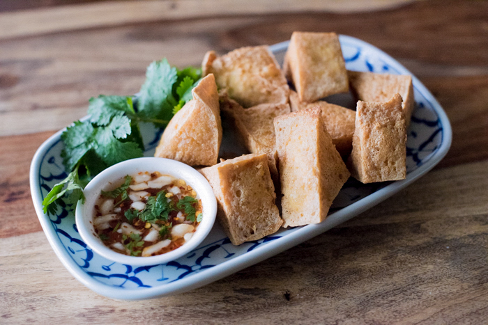 Fried Tofu with Chili Dipping Sauce | Tau Hu Tod | เต้าหู้ทอด